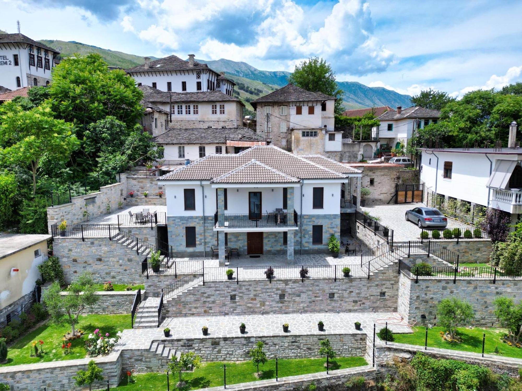 Castlefront Villa Gjirokastër Dış mekan fotoğraf
