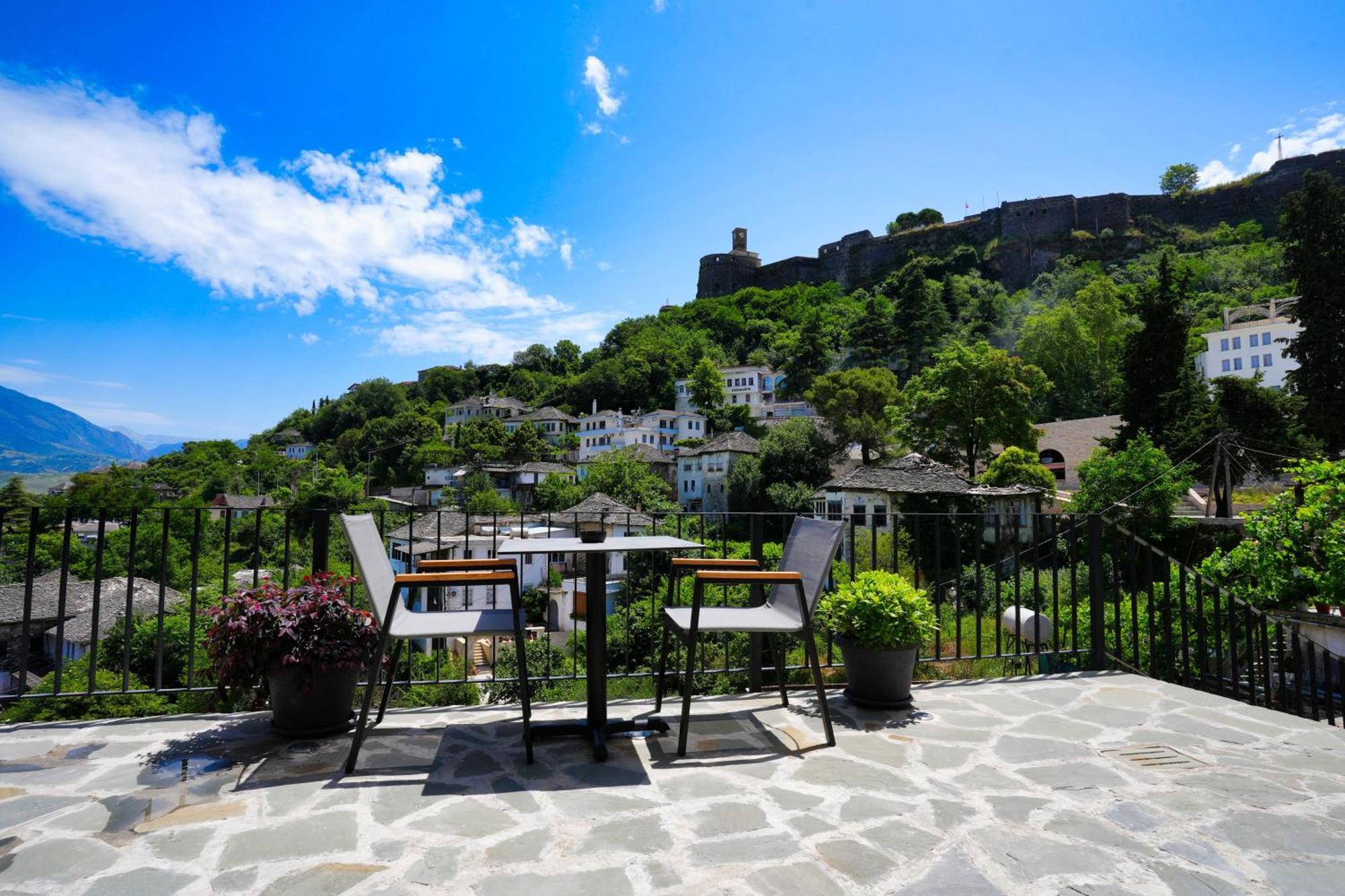 Castlefront Villa Gjirokastër Dış mekan fotoğraf